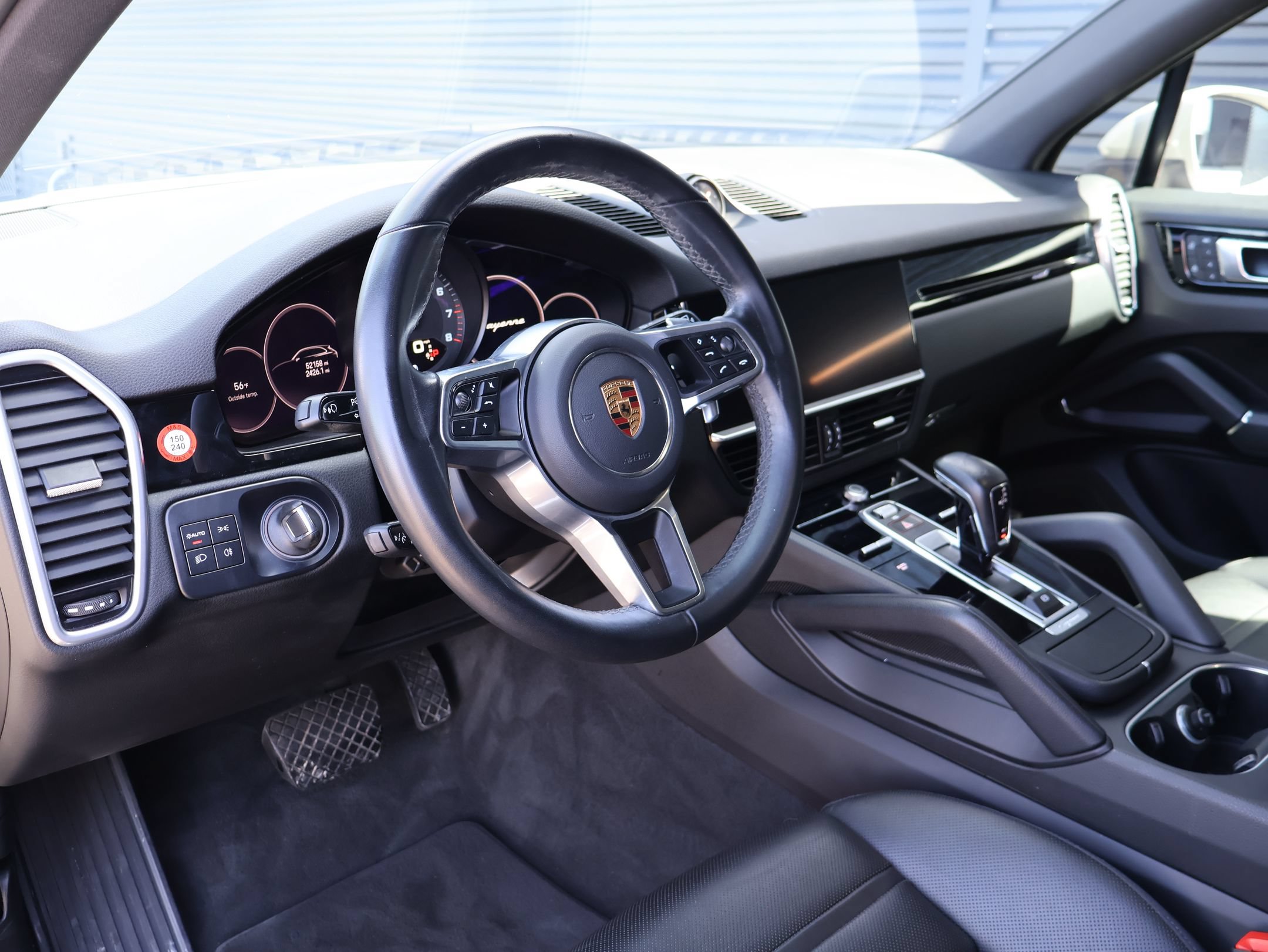 Used 2022 Porsche Cayenne AWD/4WD image 4