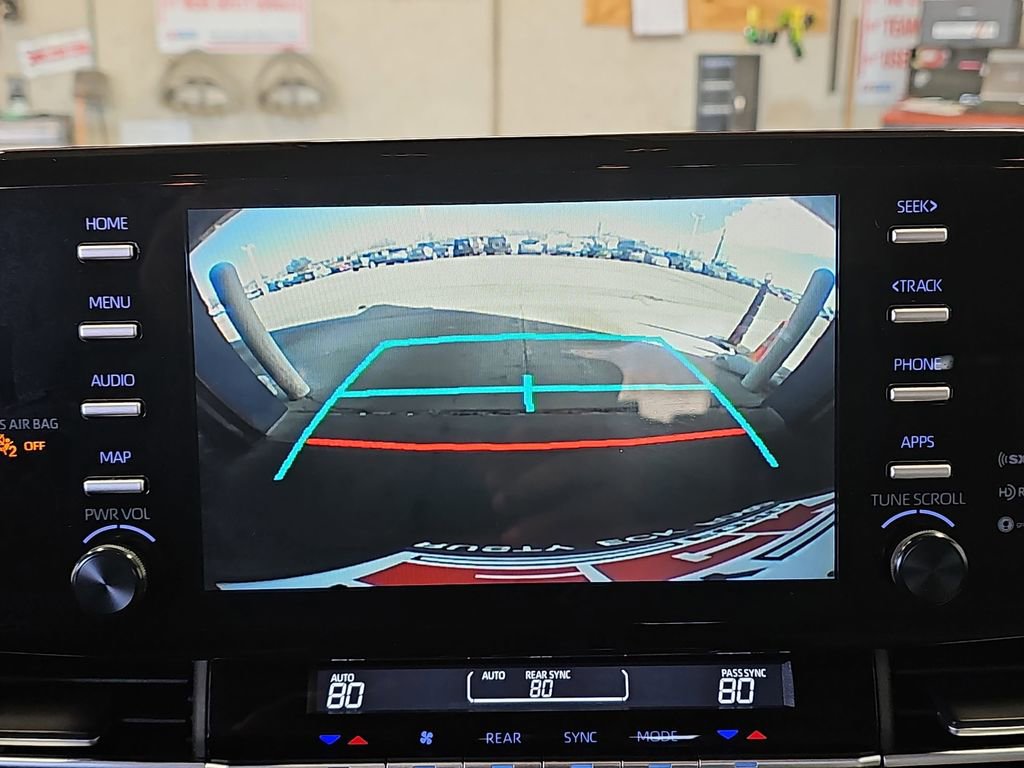 Used 2024 Toyota Sienna LE image 20