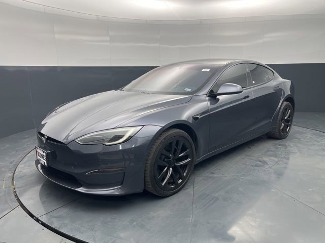 Used 2022 Tesla Model S Plaid image 3