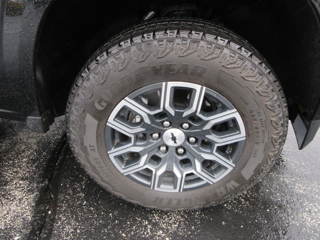 Certified 2025 Chevrolet Colorado Z71 image 9