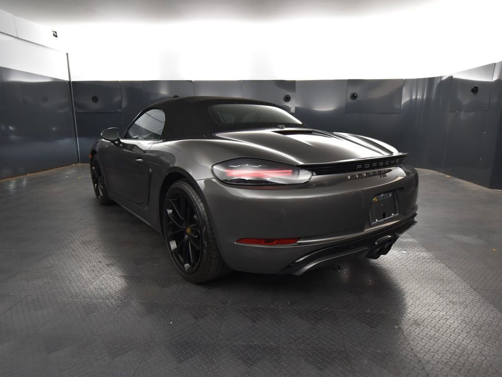 Used 2025 Porsche 718 Boxster image 3
