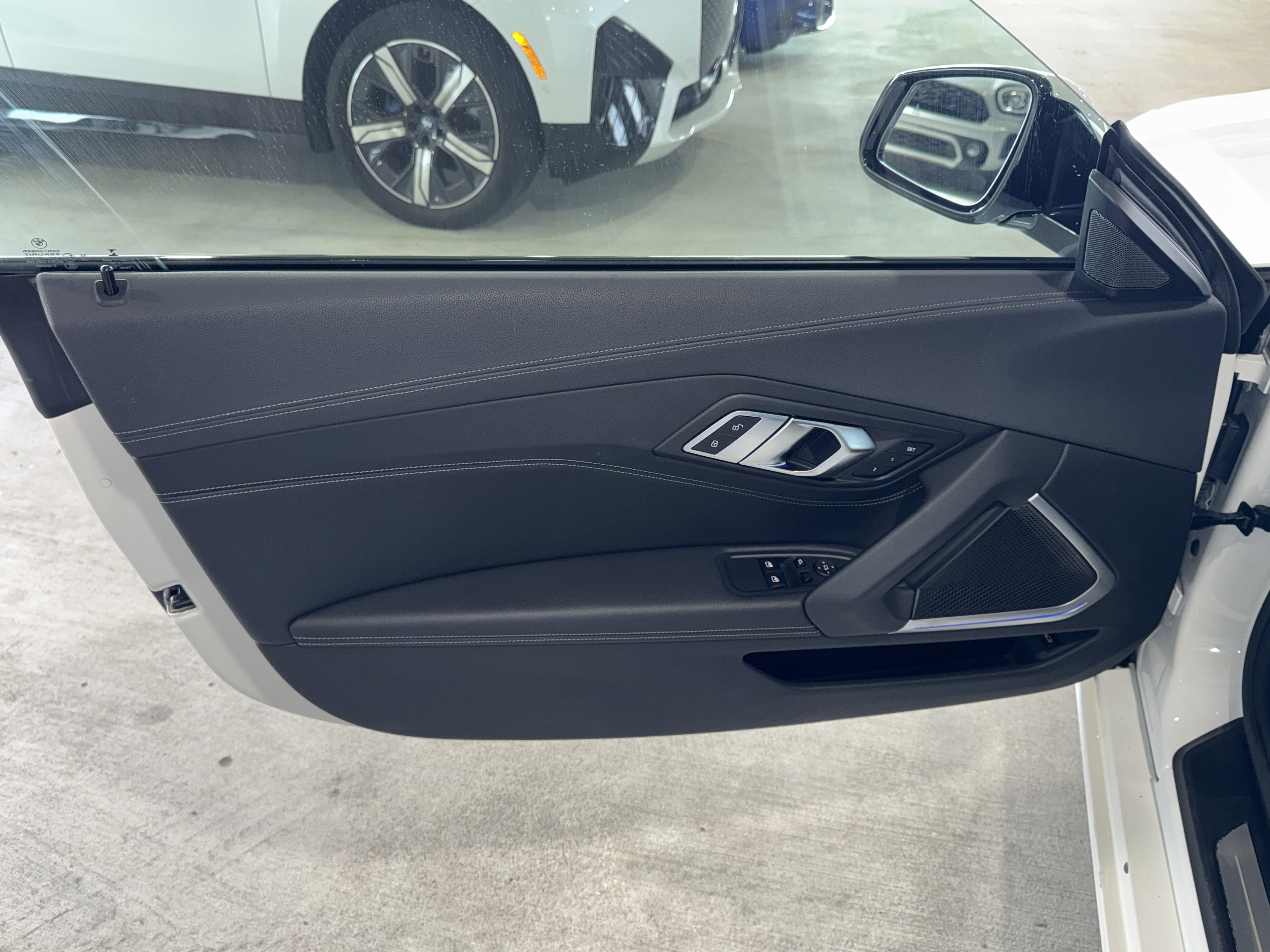 Used 2020 BMW Z4 sDrive30i w/ Premium Package image 14