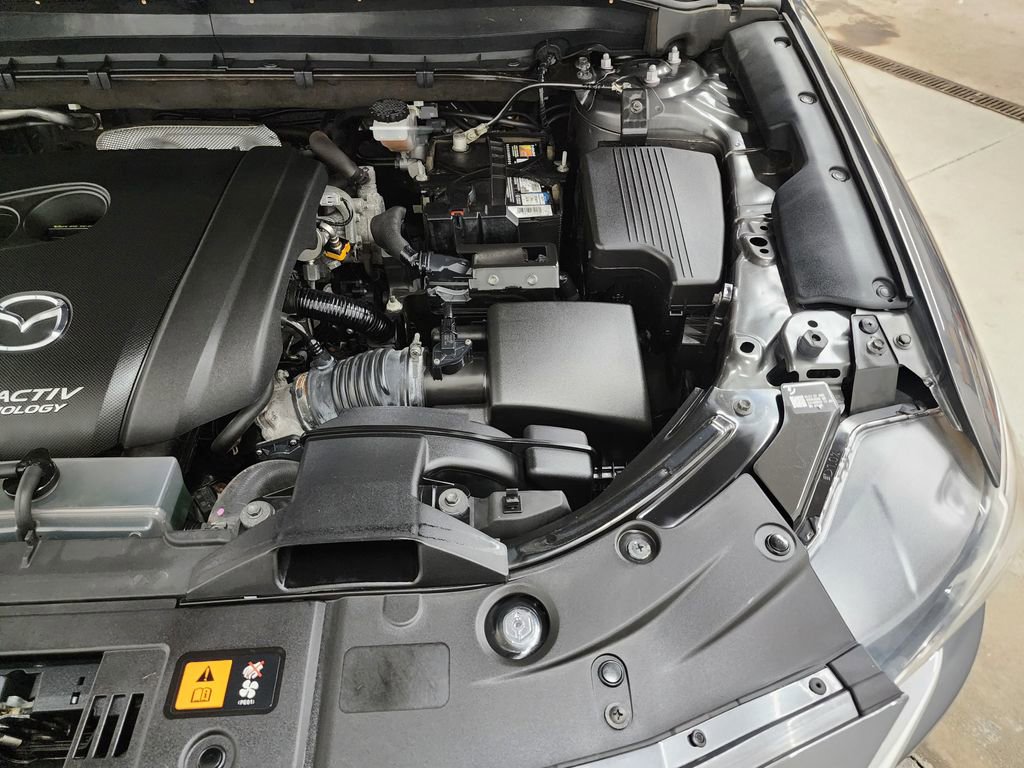 Used 2019 MAZDA CX-5 Touring image 38