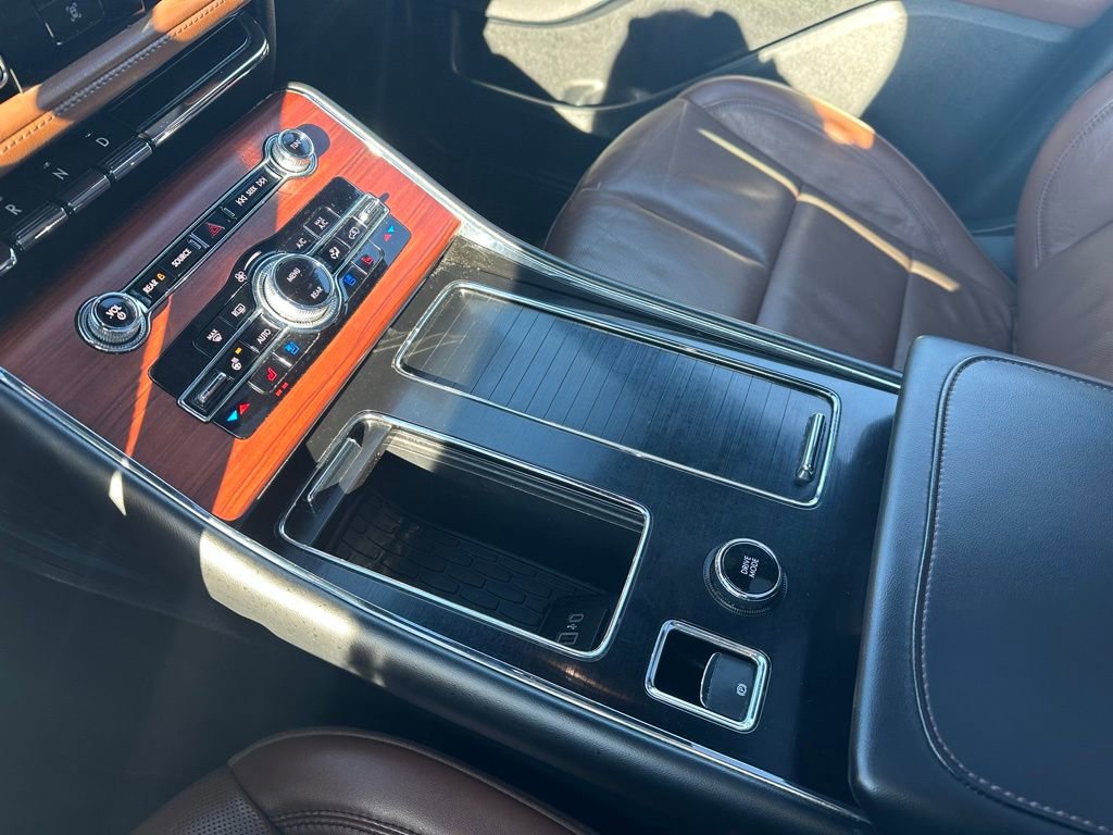 Used 2021 Lincoln Aviator Reserve w/ Elements Package Plus image 27