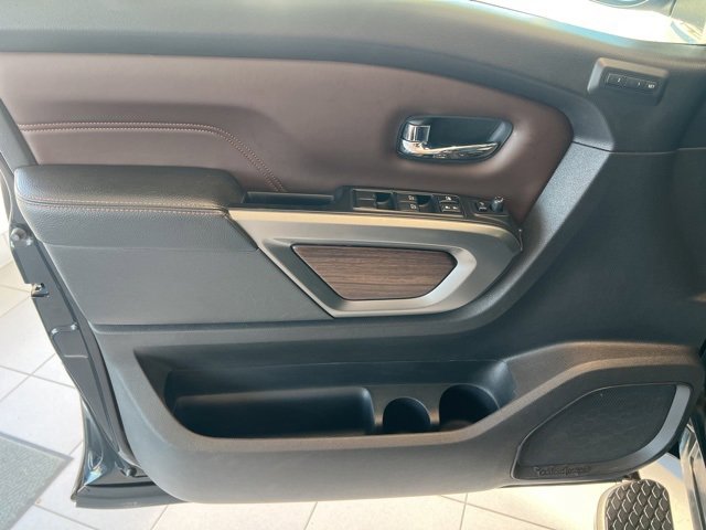 Used 2018 Nissan Titan Platinum Reserve image 13