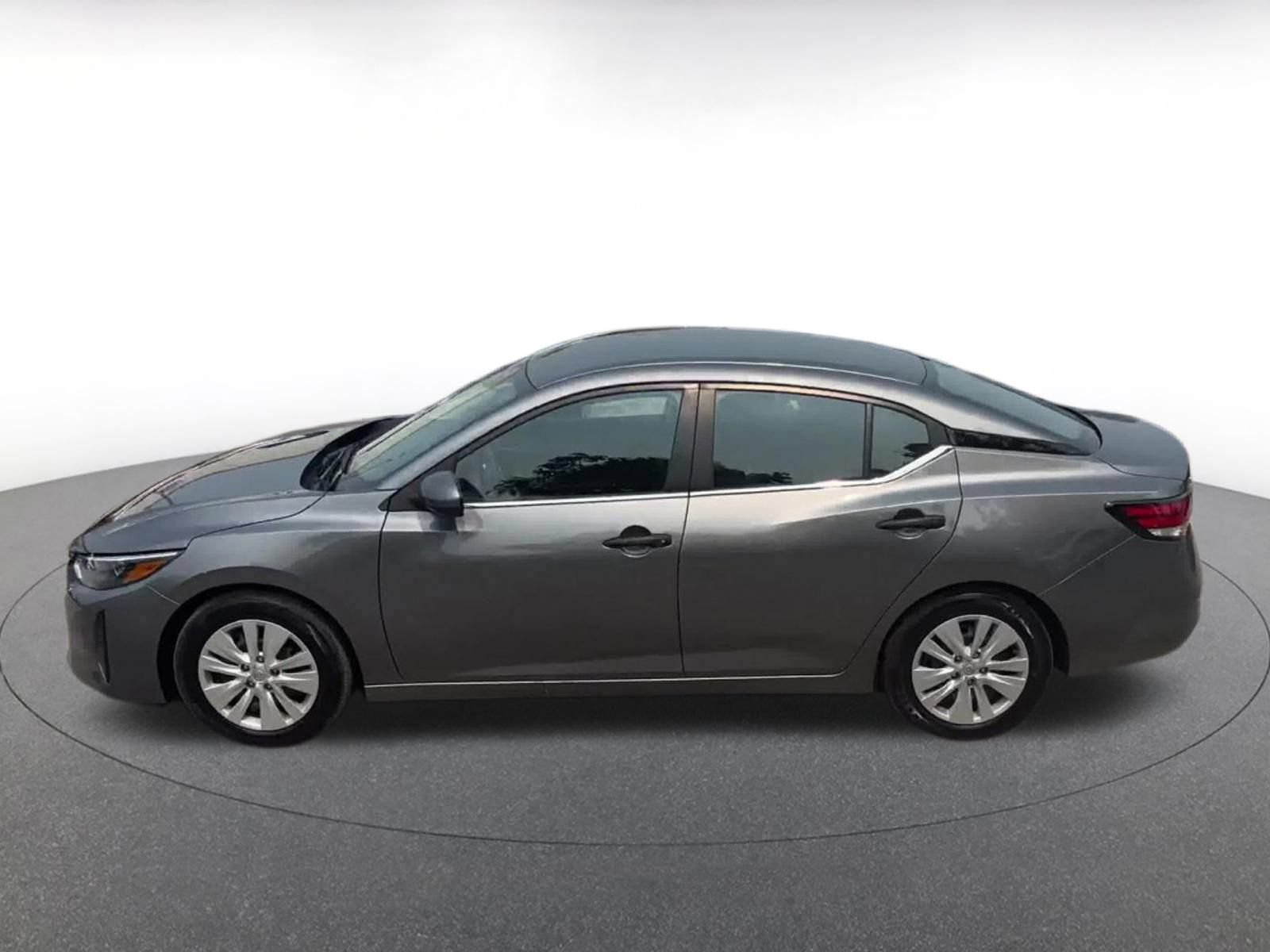Used 2025 Nissan Sentra S FWD image 8