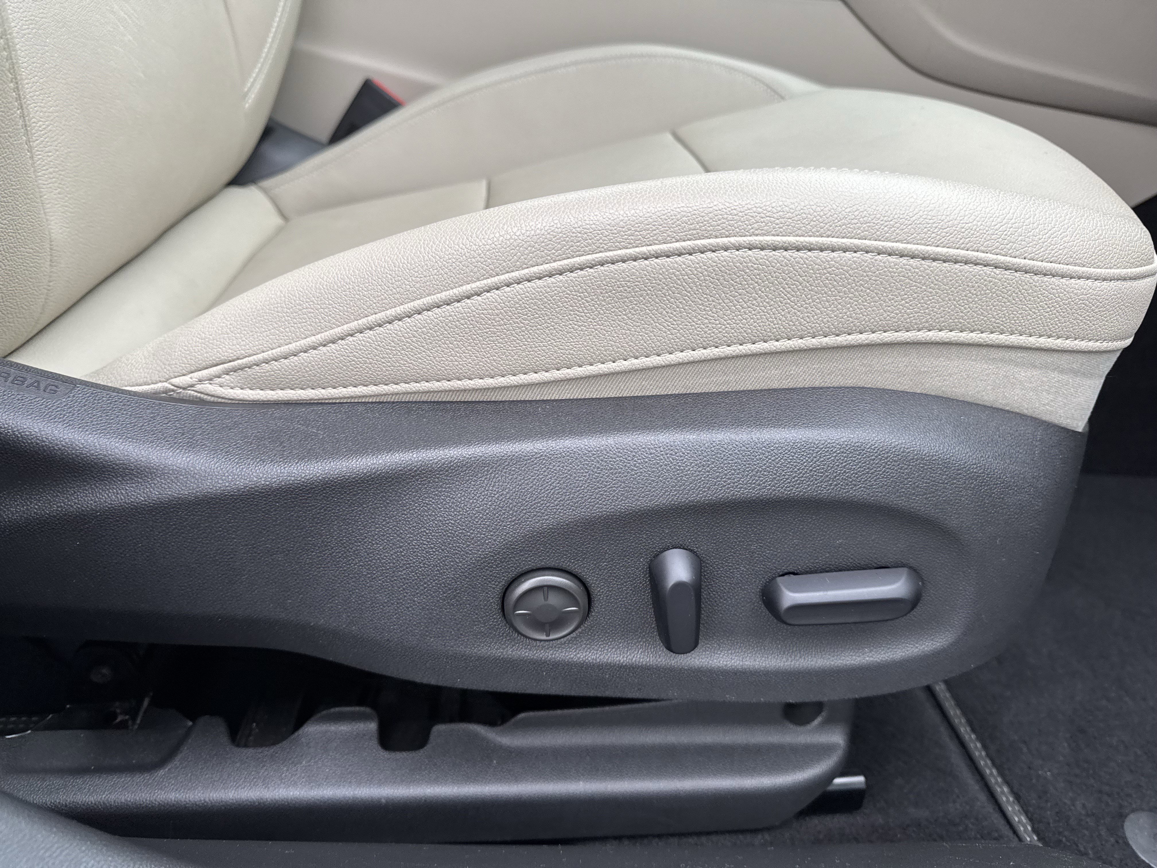 Used 2020 Buick Regal Essence image 37