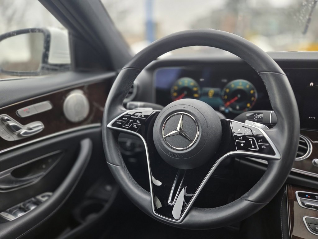 Used 2022 Mercedes-Benz E 350 4MATIC Sedan image 19