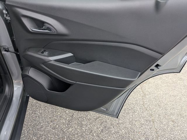 New 2026 Chevrolet Trax ACTIV w/ Sunroof Package FWD image 31