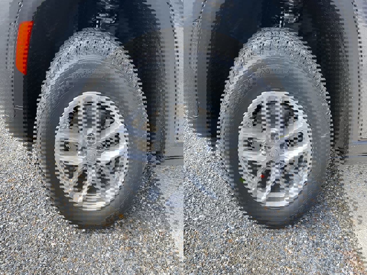 New 2025 Jeep Grand Cherokee Laredo X image 10