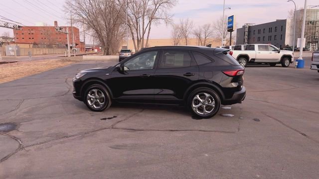 Used 2025 Ford Escape ST-Line image 5