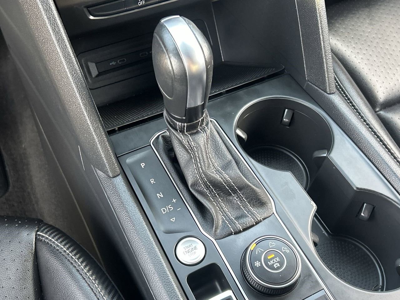 Certified 2022 Volkswagen Atlas Cross Sport SE image 26