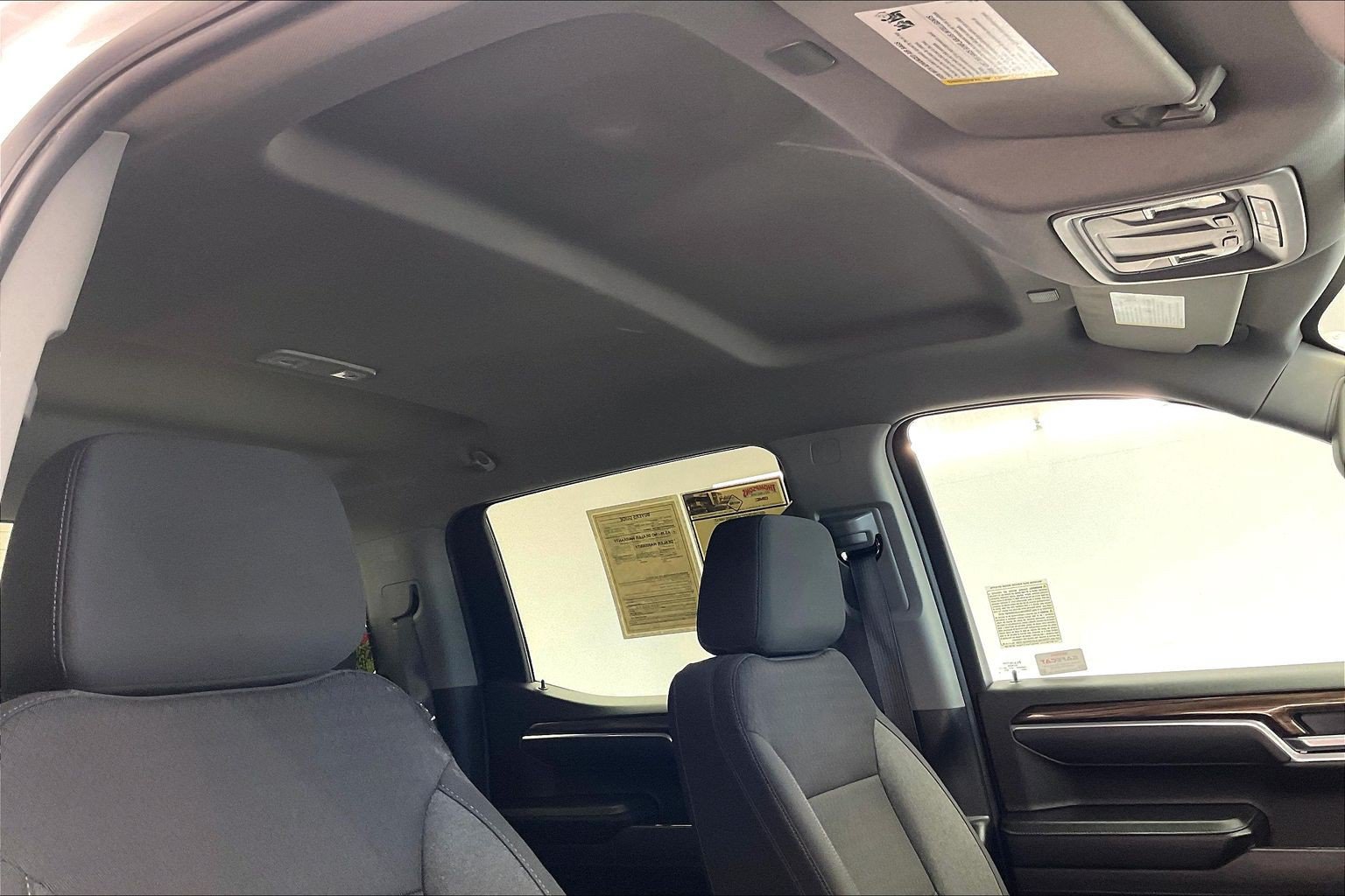 Used 2025 Chevrolet Silverado 1500 LT AWD/4WD image 24