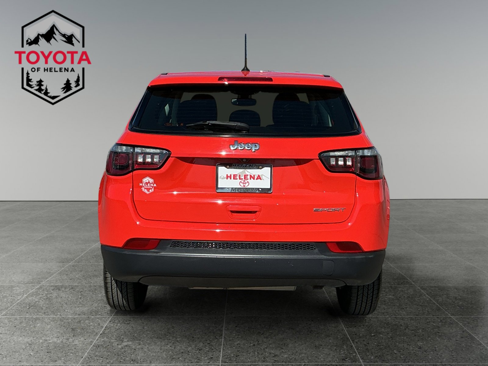 Used 2018 Jeep Compass Sport FWD image 4
