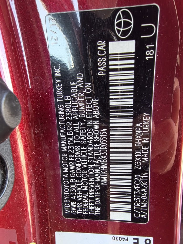 Used 2018 Toyota C-HR XLE image 31