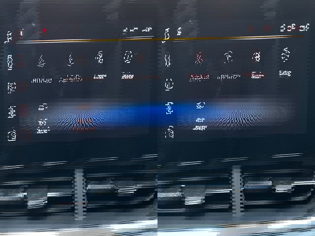 Used 2025 Chevrolet Trax LT w/ LT Convenience Package image 28