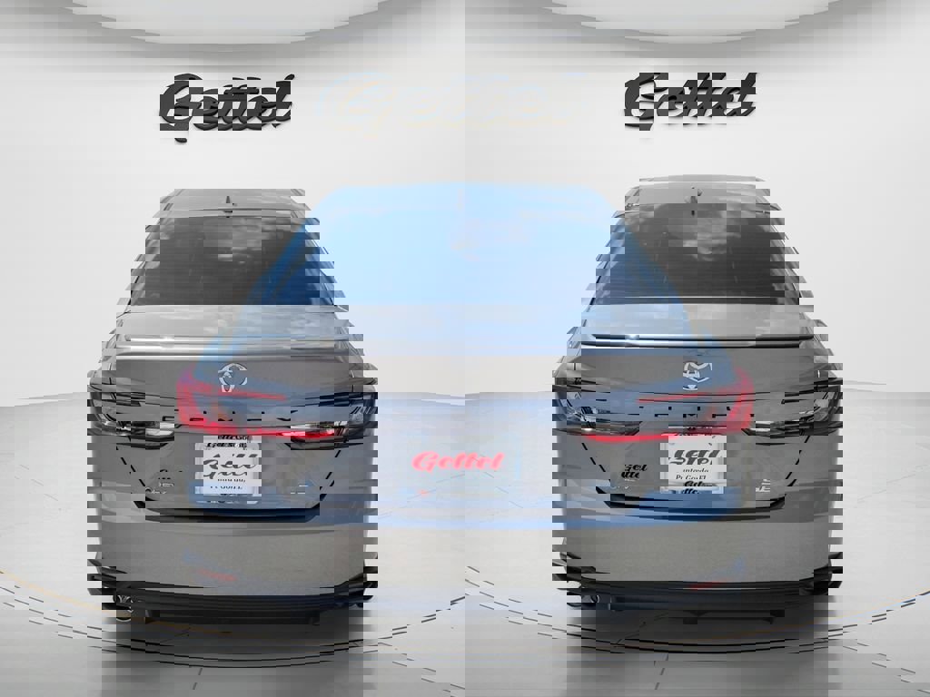 New 2026 Toyota Camry SE image 5