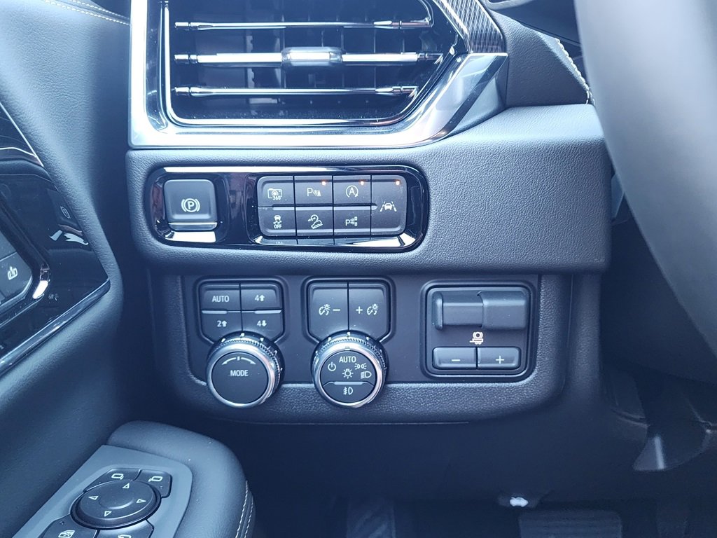 New 2026 GMC Yukon XL Elevation w/ Elevation Premium Package image 18