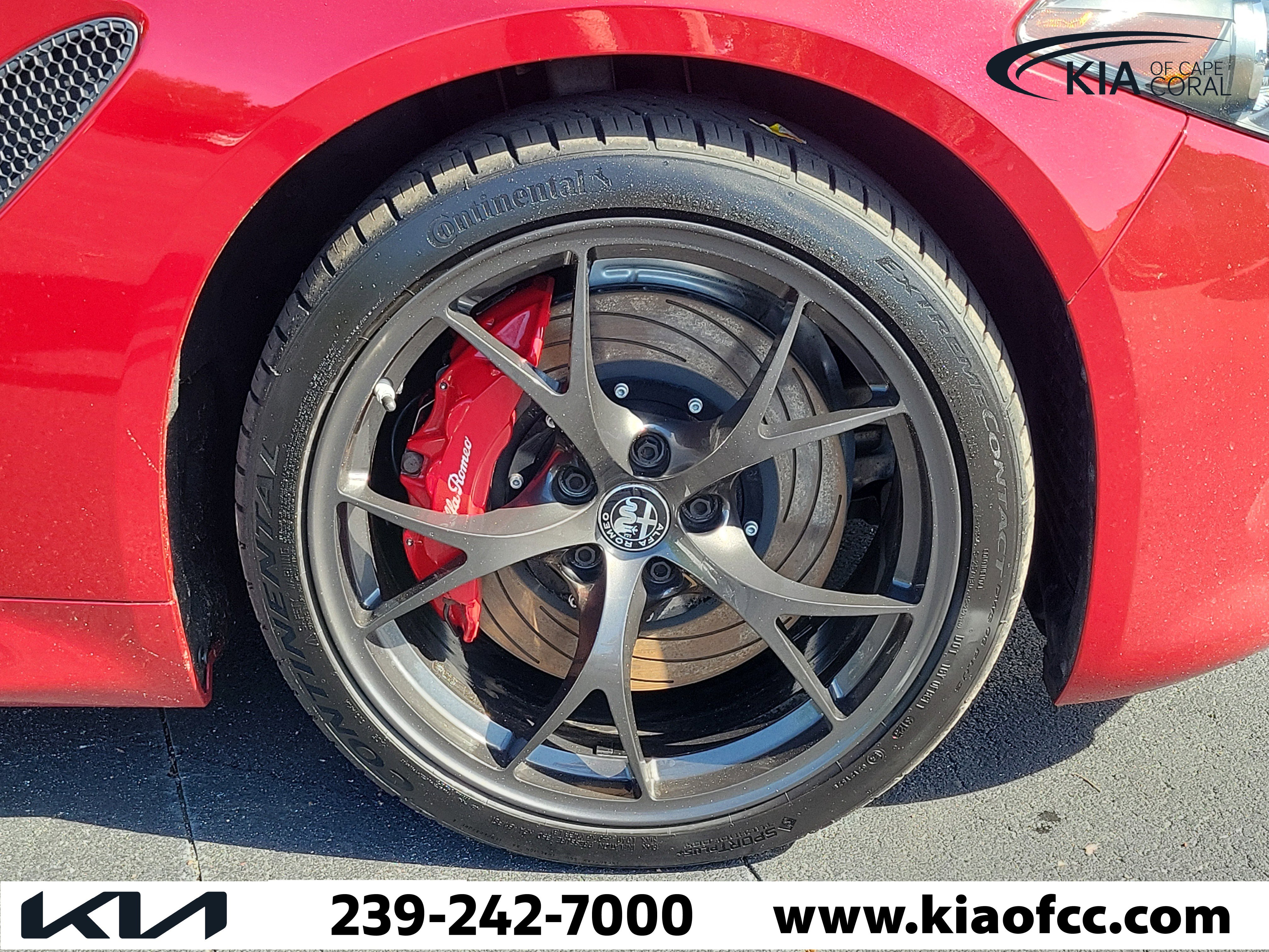 Used 2018 Alfa Romeo Giulia Quadrifoglio image 7