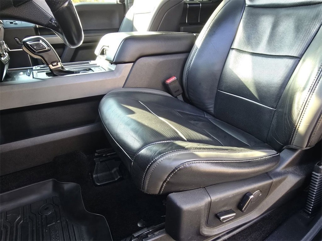 Used 2017 Ford F150 Raptor w/ Equipment Group 802A Luxury image 22