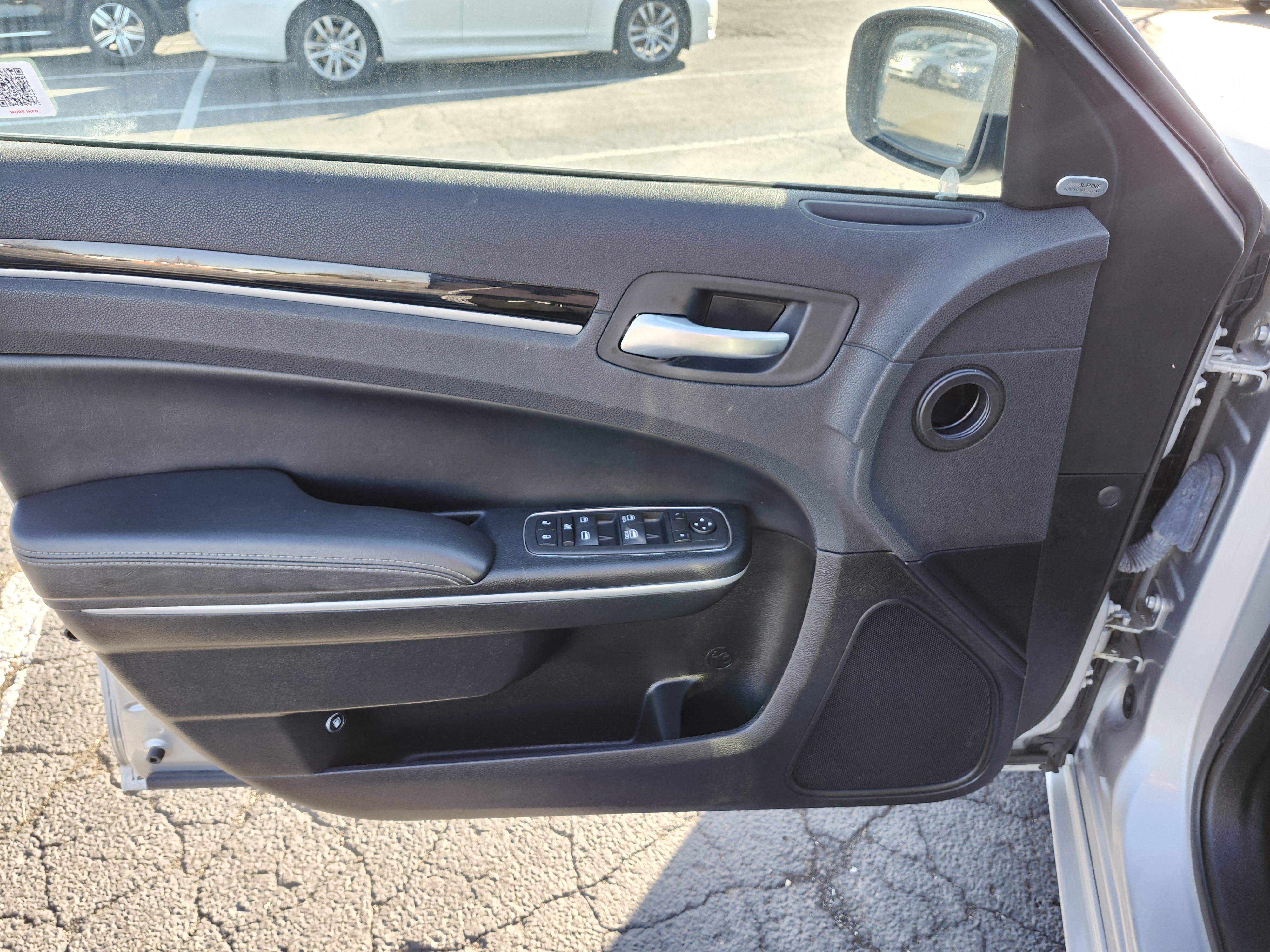 Used 2023 Chrysler 300 S image 29