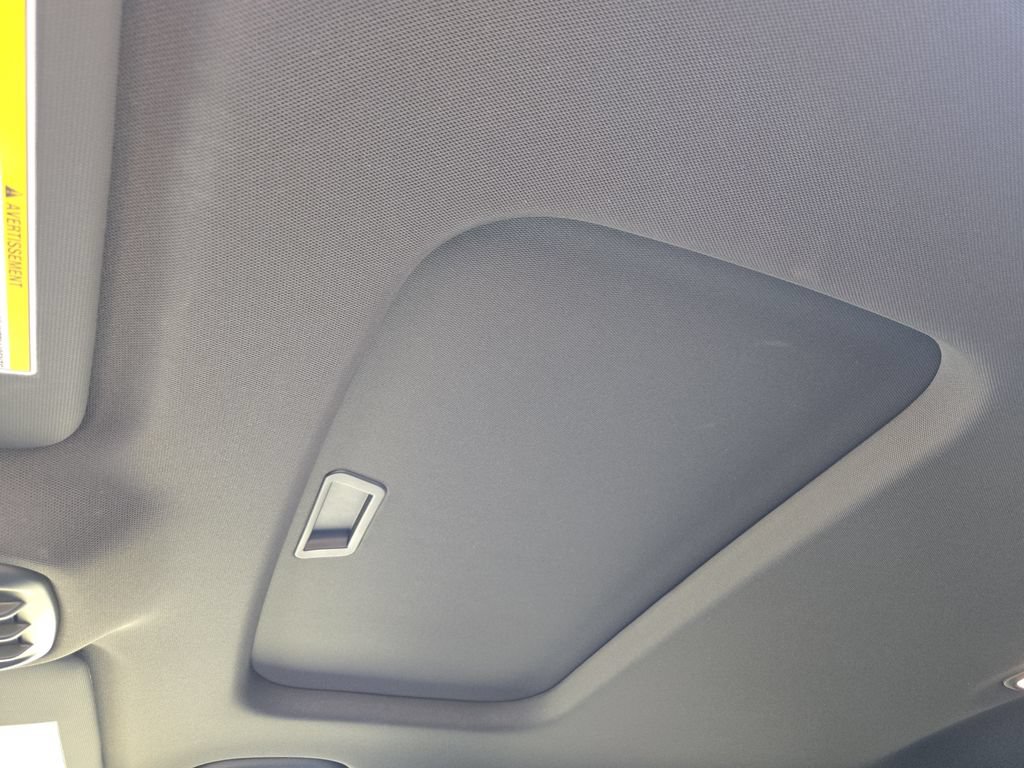 Used 2026 Chevrolet Trax RS w/ Sunroof Package FWD image 19