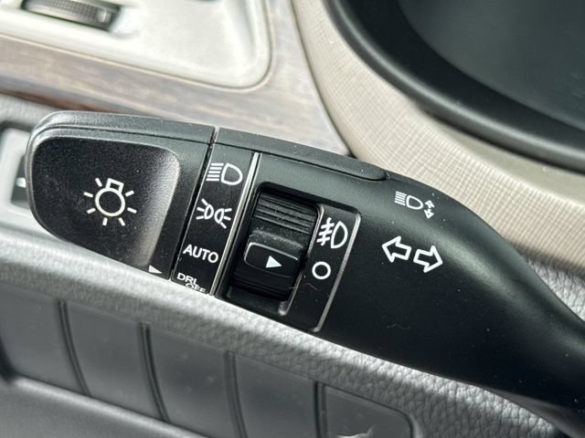 Used 2018 Hyundai Santa Fe Sport w/ 2.4L Value Package 02 FWD image 33