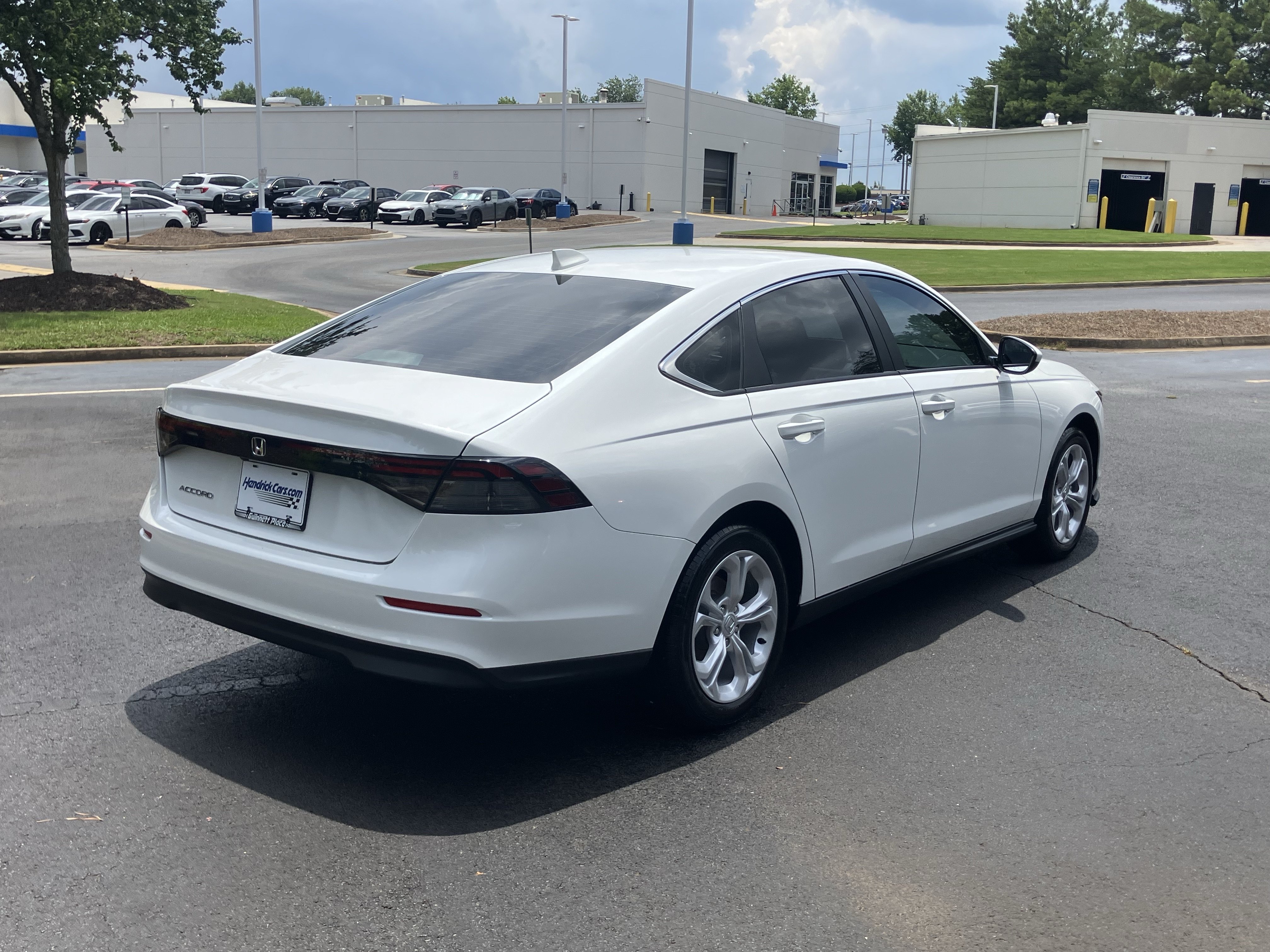Used 2025 Honda Accord LX image 10