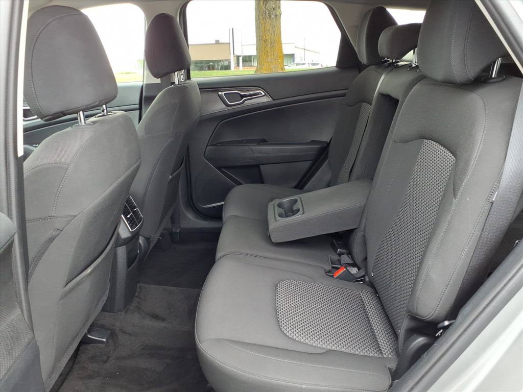 Used 2025 Kia Sportage LX AWD/4WD image 28