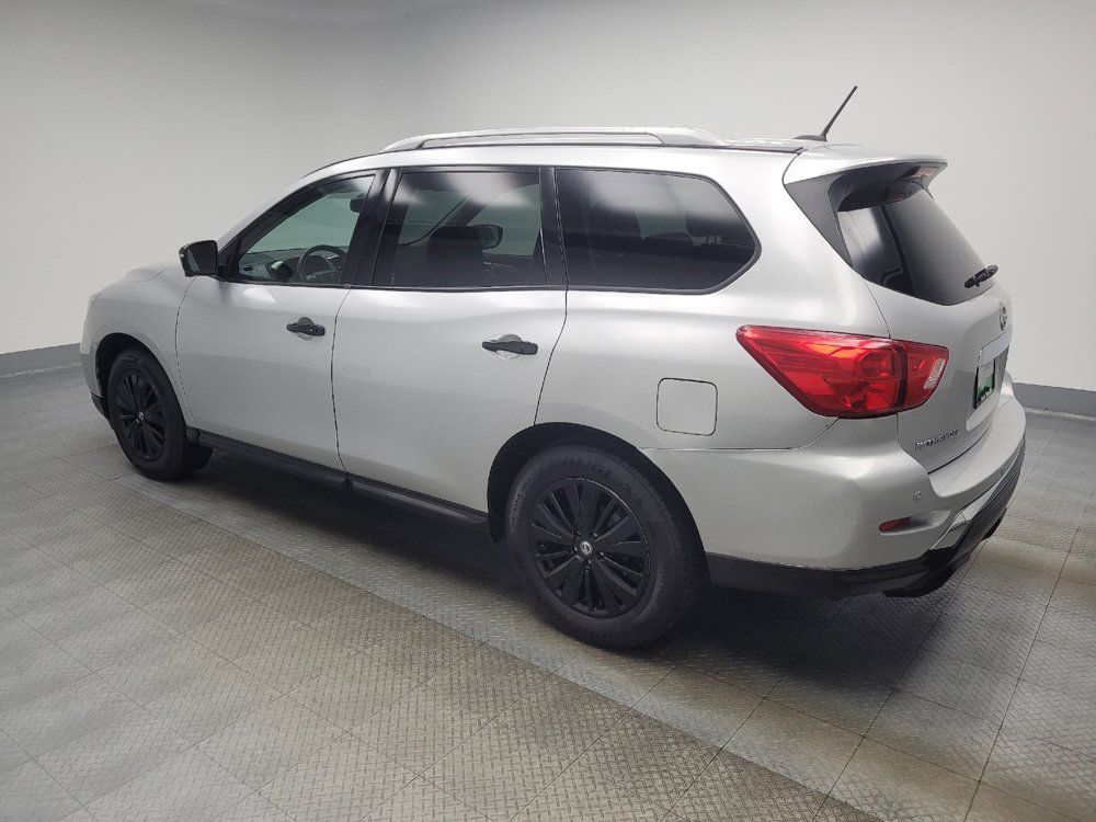 Used 2018 Nissan Pathfinder SL image 3