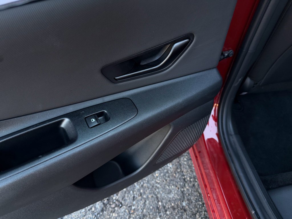 New 2025 Hyundai Elantra Sport image 18