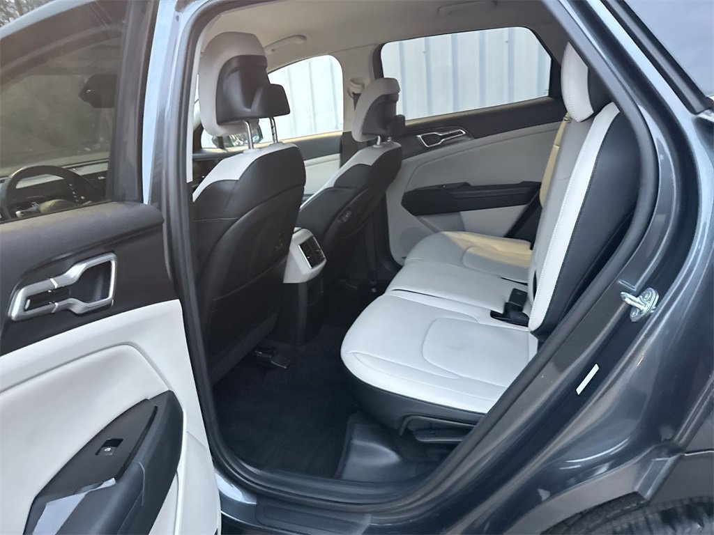 Used 2023 Kia Sportage EX image 28