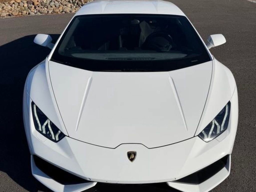 Used 2016 Lamborghini Huracan LP 610-4 image 2
