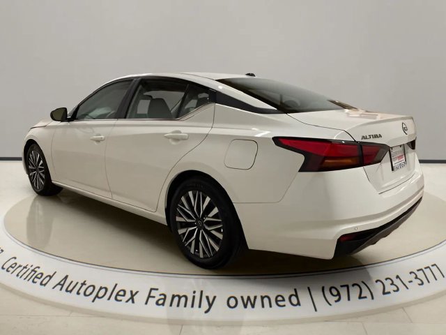 Used 2026 Nissan Altima 2.5 SV FWD image 3