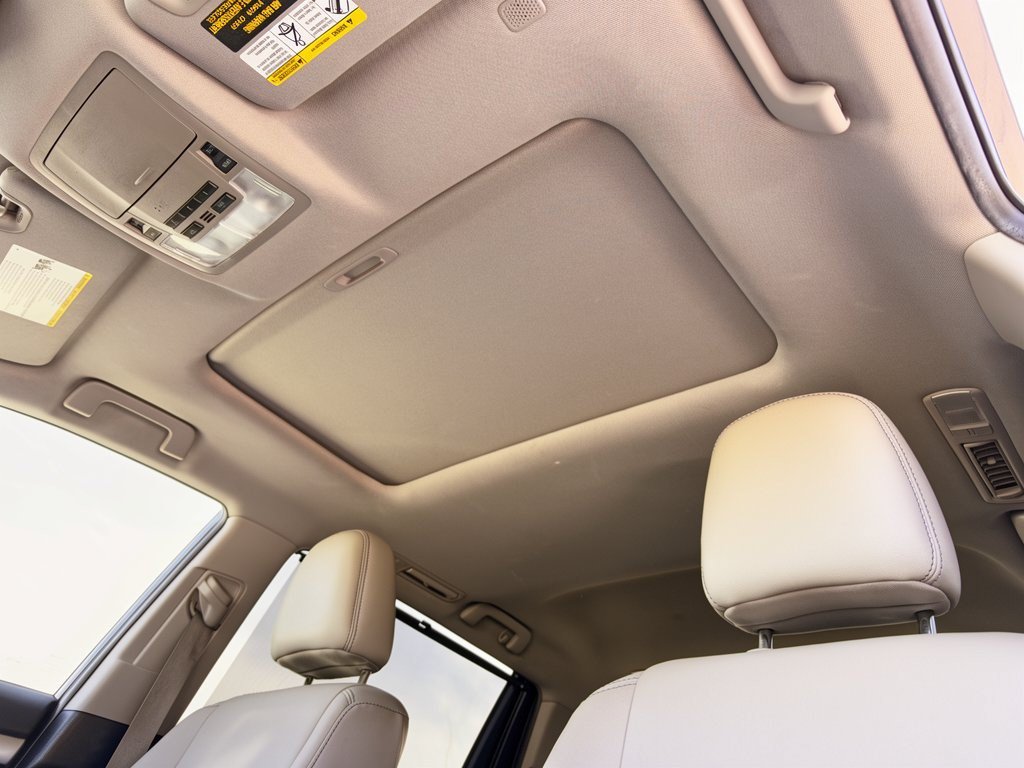 Used 2019 Toyota Highlander XLE AWD/4WD image 27
