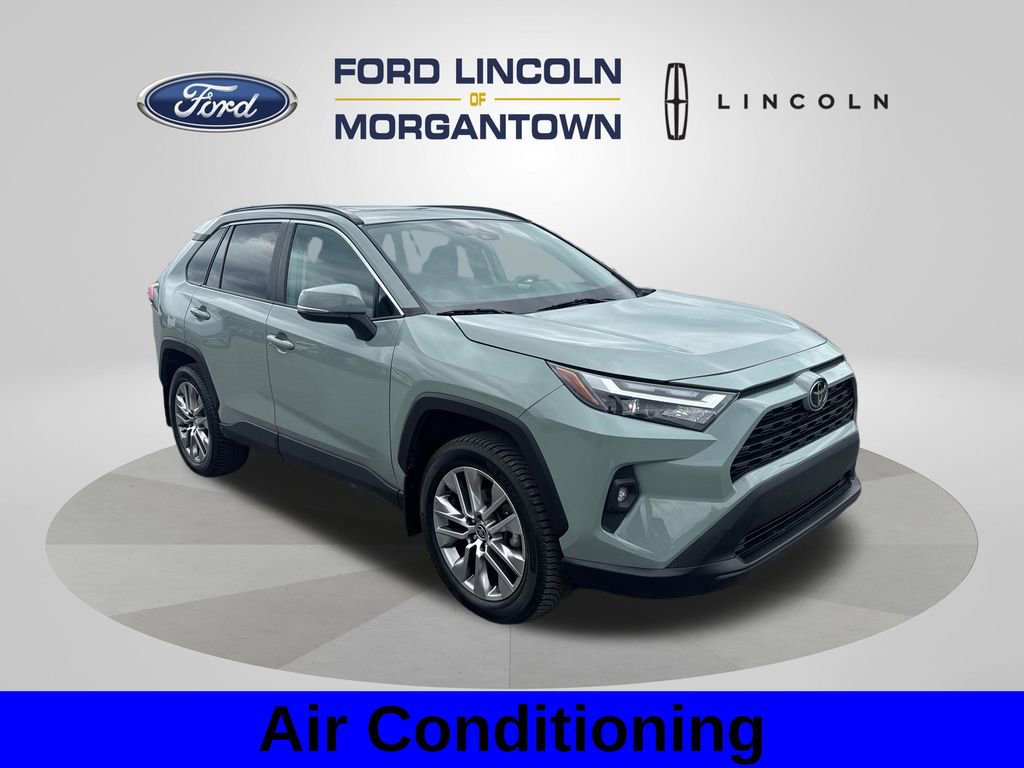 Used 2023 Toyota RAV4 XLE Premium AWD/4WD image 4