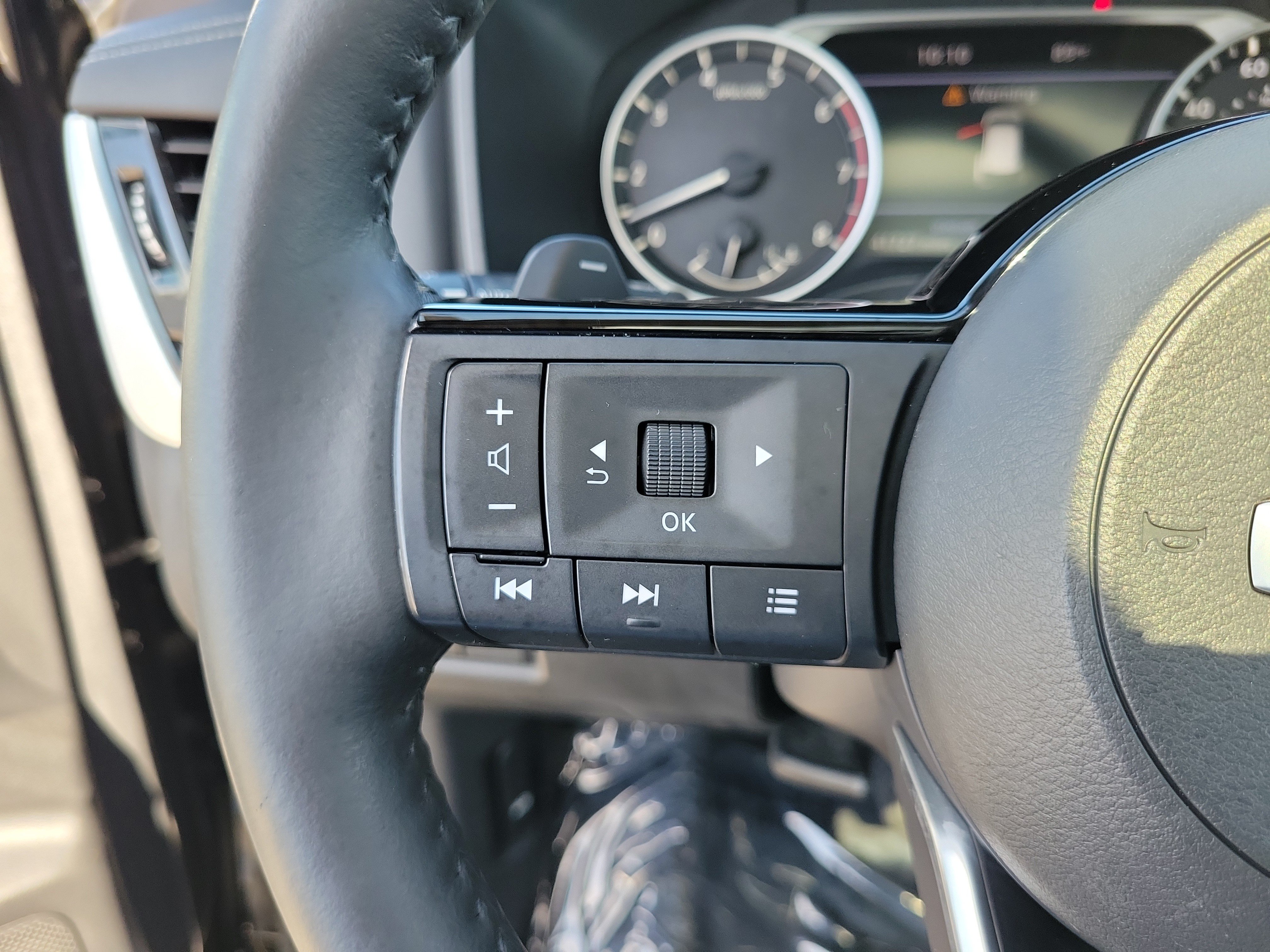 Used 2021 Nissan Rogue SL w/ Premium Package FWD image 28