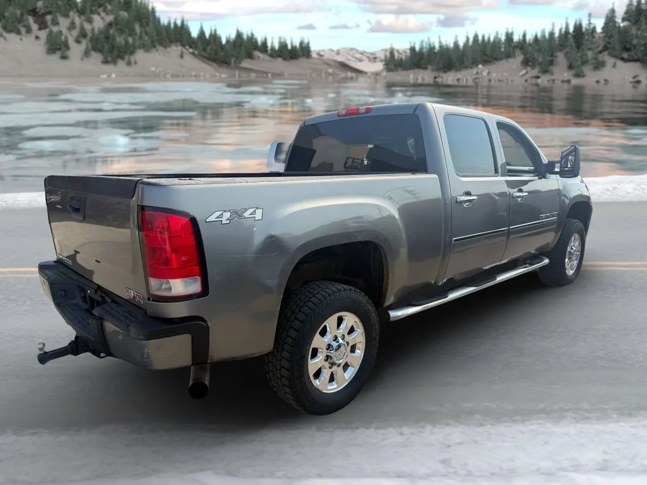 Used 2012 GMC Sierra 2500 Denali image 3
