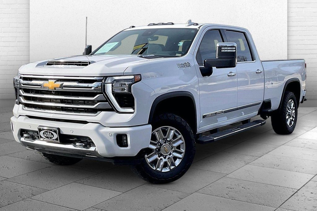 Used 2024 Chevrolet Silverado 3500 High Country w/ Technology Package image 2