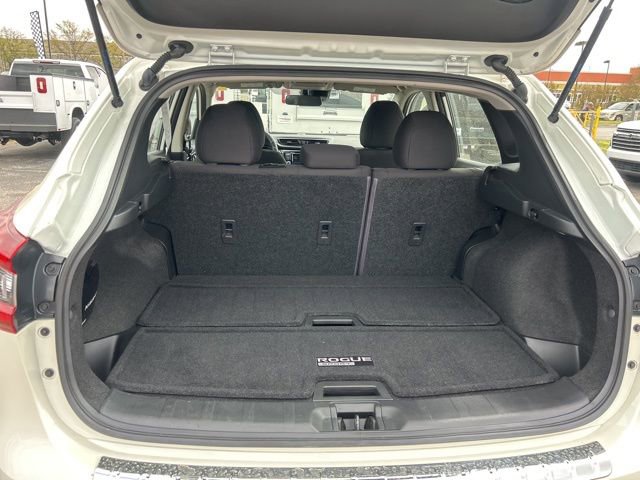 Used 2022 Nissan Rogue Sport SV image 28