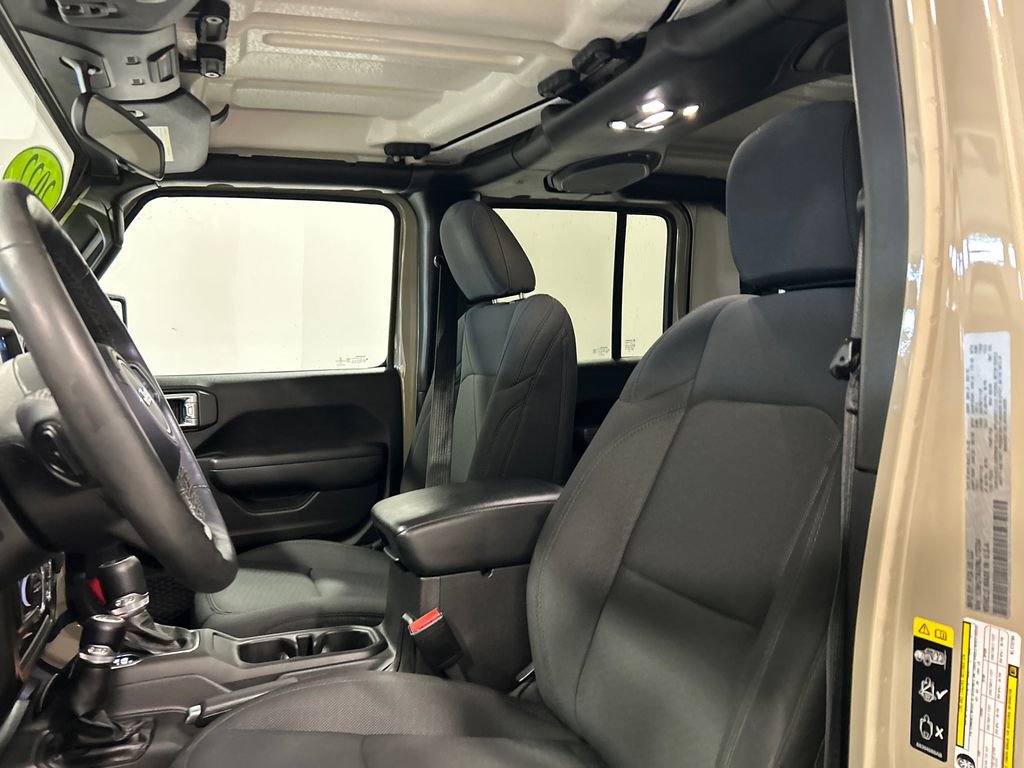 Used 2022 Jeep Gladiator Sport image 14