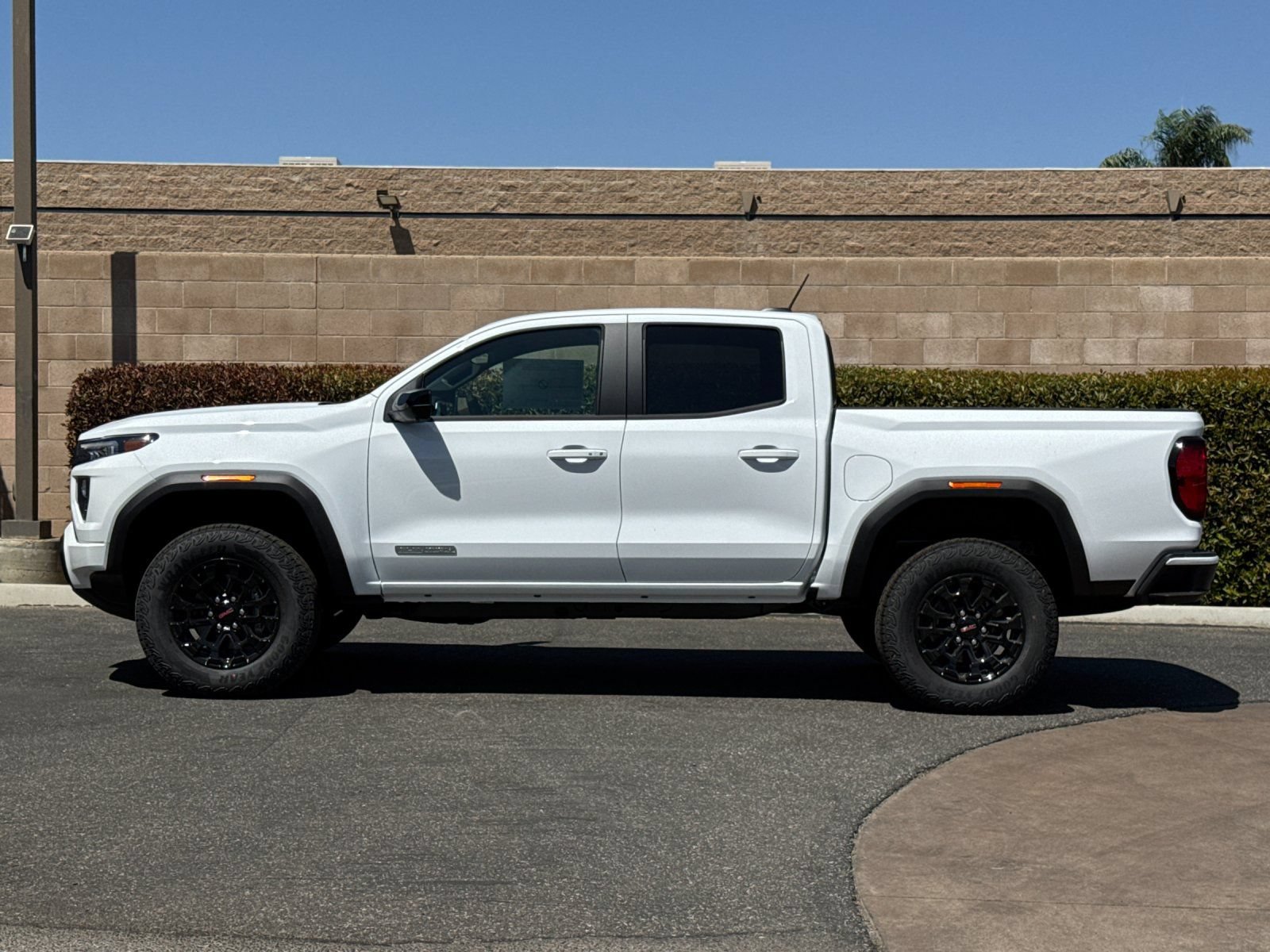 New 2026 GMC Canyon Elevation w/ Technology Package RWD image 7