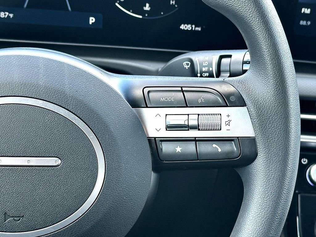 Used 2025 Hyundai Santa Cruz SEL image 24