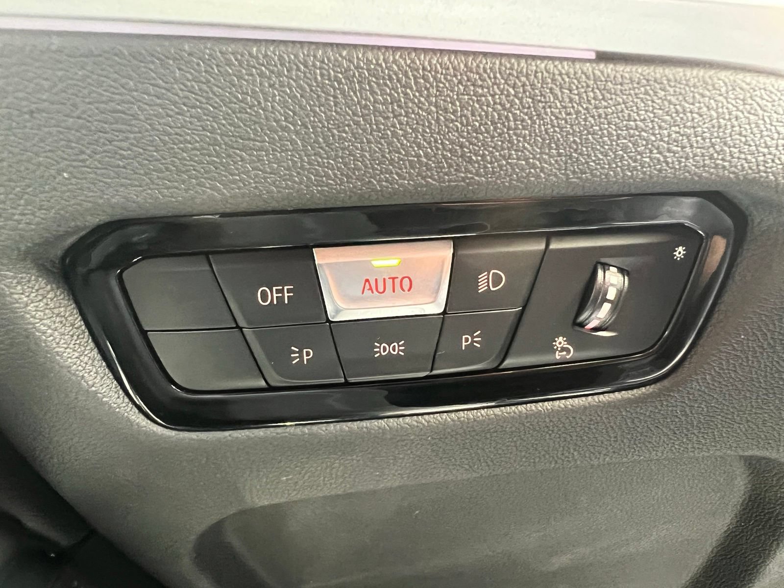 Used 2023 BMW 330i Sedan w/ Driving Assistance Package RWD image 34