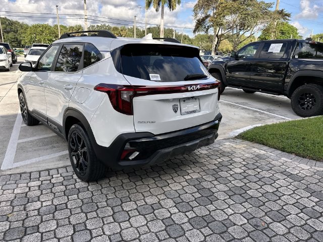 Used 2024 Kia Seltos X-Line AWD/4WD image 35