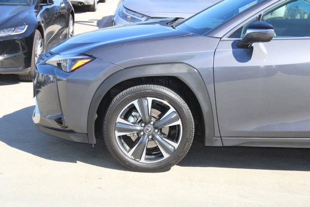 Certified 2025 Lexus UX 300h 300h image 4