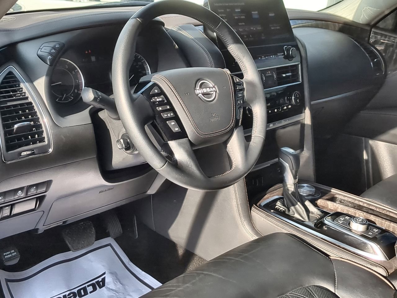 Used 2022 Nissan Armada Platinum w/ Captain's Chairs Package image 10