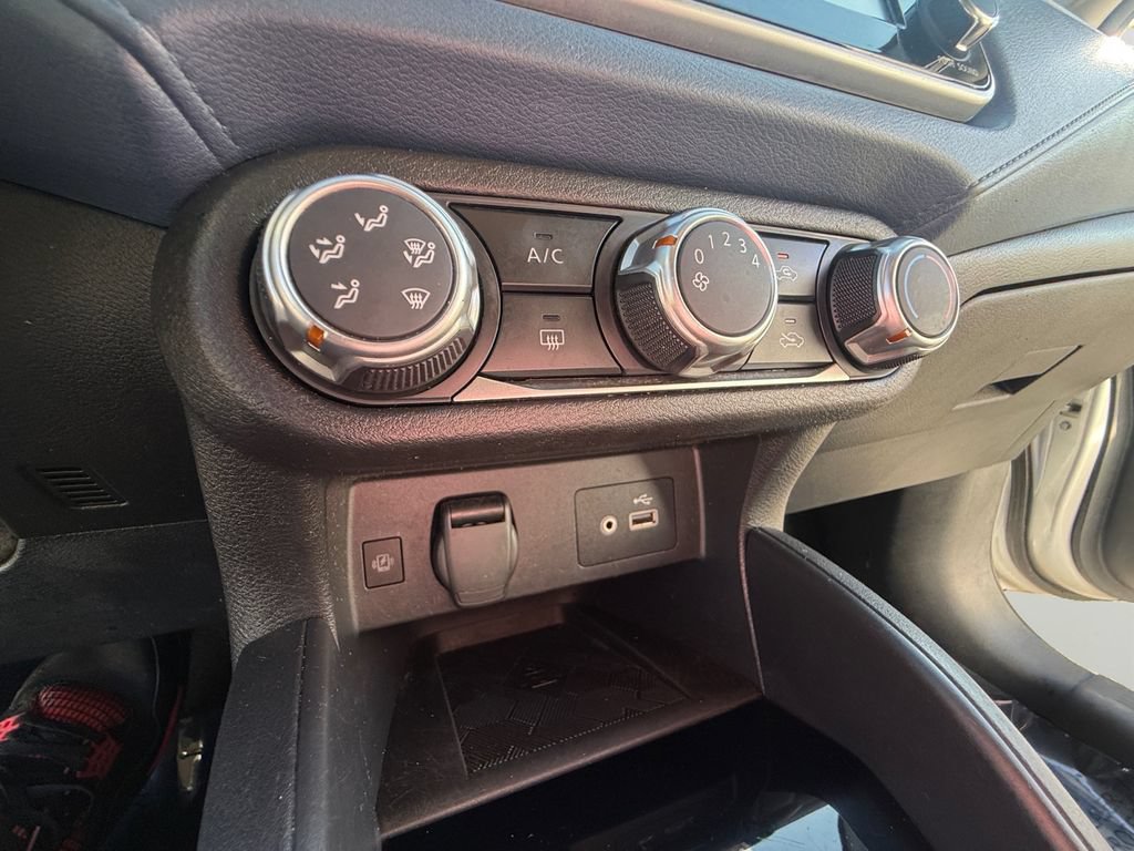 Used 2024 Nissan Versa SV w/ Trunk Package FWD image 19