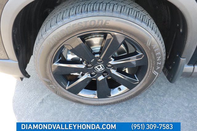 Certified 2025 Honda Pilot Black Edition image 39