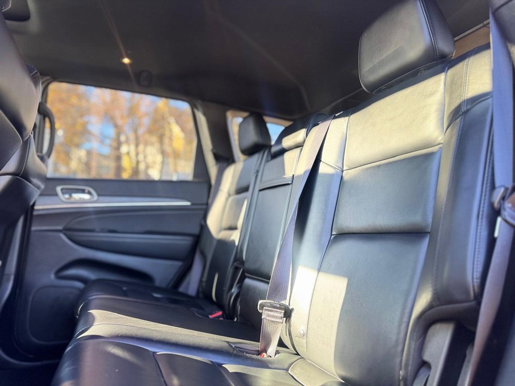 Used 2021 Jeep Grand Cherokee Limited image 18